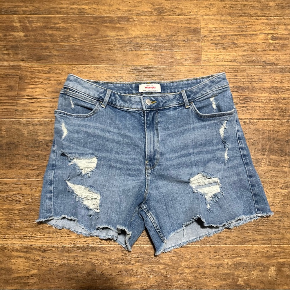 WRANGLER HIGH WAIST FACTORY DESTROYED CUTOFF SHORTS